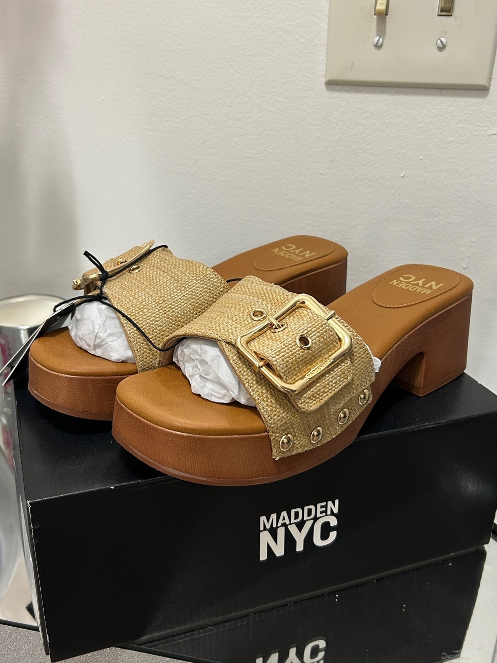 Madden NYC Raffia Clog Platform Heel Sandals Gold Buckle Women 9 NWT